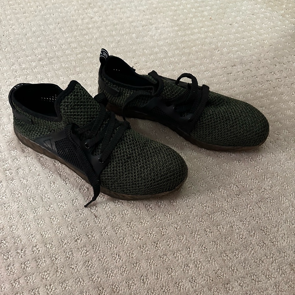 Indestructible steel toe shoes